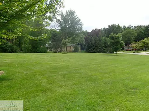 206 Roundtop Rd, Lansing, MI 48917 photo 17