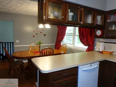 206 Roundtop Rd, Lansing, MI 48917 photo 10