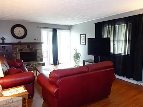 206 Roundtop Rd, Lansing, MI 48917 photo 6