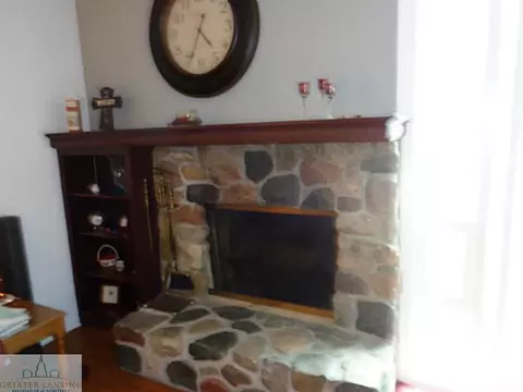 206 Roundtop Rd, Lansing, MI 48917 photo 8