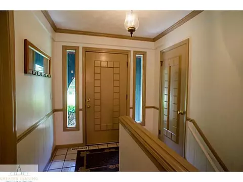 4696 Sandstone Dr, Williamston, MI 48895 photo 2