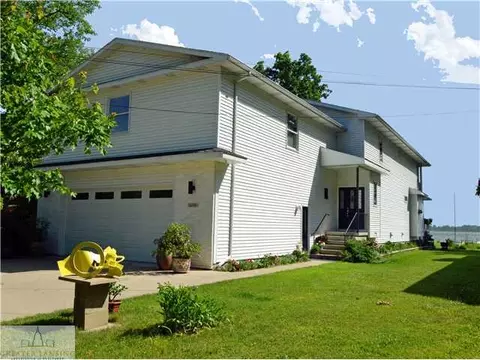 6249 E Lake Dr, Haslett, MI 48840 photo 3