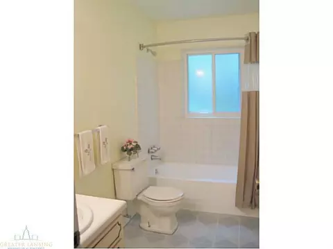 3308 Argyll Dr, Lansing, MI 48911 photo 8