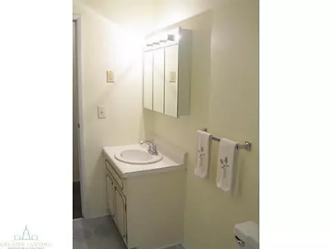3308 Argyll Dr, Lansing, MI 48911 photo 9