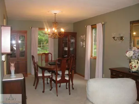 3927 W Herbison, Dewitt, MI 48820 photo 5
