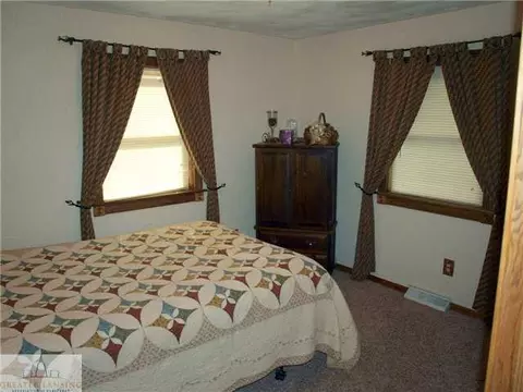 1746 E Hyde St, Saint Johns, MI 48879 photo 7