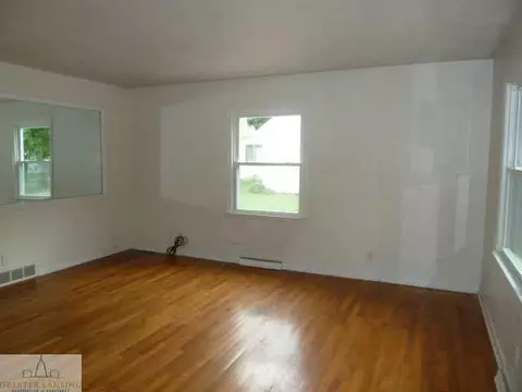 4108 Alpha St, Lansing, MI 48910 photo 2