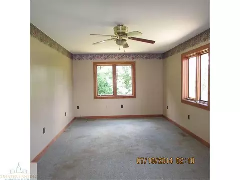 1085 E Beard, Perry, MI 48872 photo 6