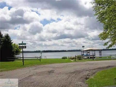 6294 Ridge, Haslett, MI 48840 photo 25