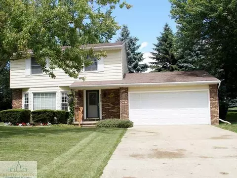 4536 Gull, Lansing, MI 48917 photo 2