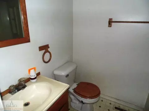 1908 Thompson St, Lansing, MI 48906 photo 12