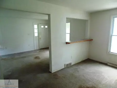 1908 Thompson St, Lansing, MI 48906 photo 8