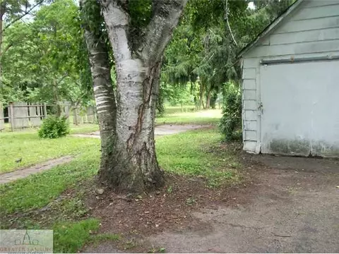 314 E Hodge Ave, Lansing, MI 48910 photo 2