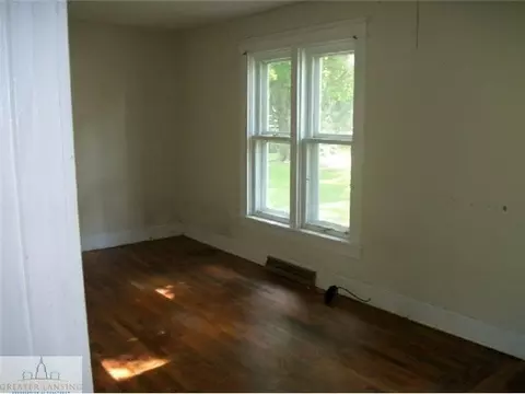 314 E Hodge Ave, Lansing, MI 48910 photo 4