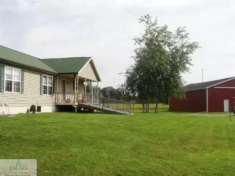 9530 W Howe, Eagle, MI 48822 photo 2