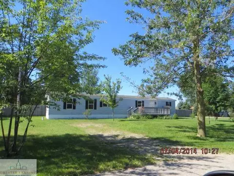 3035 Oak Dr, Stanton, MI 48888 photo 1