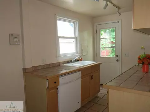 3000 Risley, Lansing, MI 48917 photo 5
