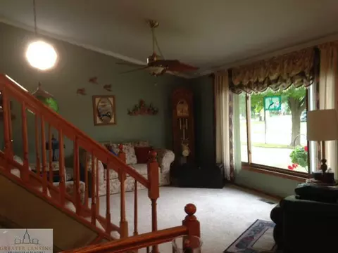 718 Kendon Dr, Lansing, MI 48910 photo 9