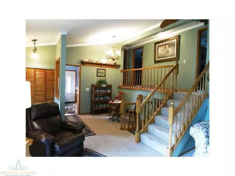 718 Kendon Dr, Lansing, MI 48910 photo 6