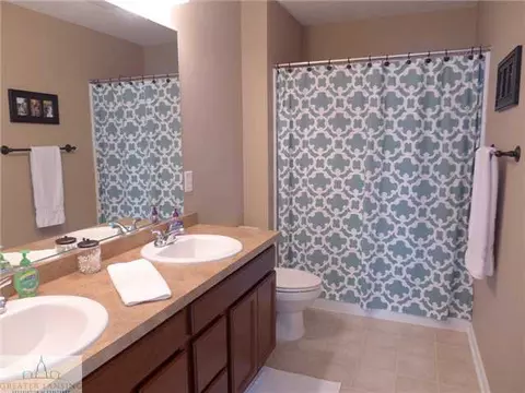 15075 Loxley Ln, Lansing, MI 48906 photo 9