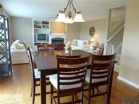 15075 Loxley Ln, Lansing, MI 48906 photo 5