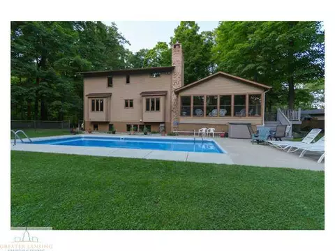 4233 Driftwood Dr, Dewitt, MI 48820 photo 3