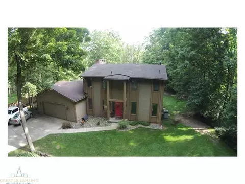 4233 Driftwood Dr, Dewitt, MI 48820 photo 2
