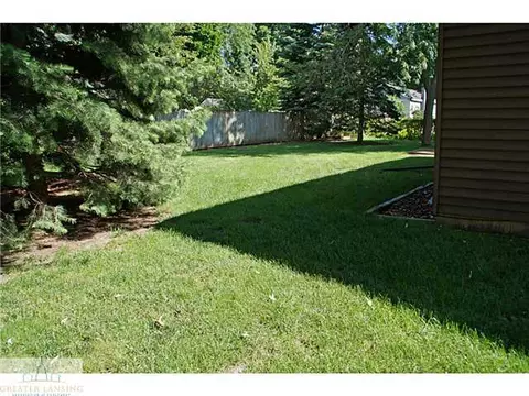 108 Manchester, Dewitt, MI 48820 photo 23