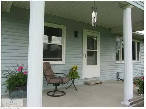 6942 E Cutler, Bath, MI 48808 photo 2