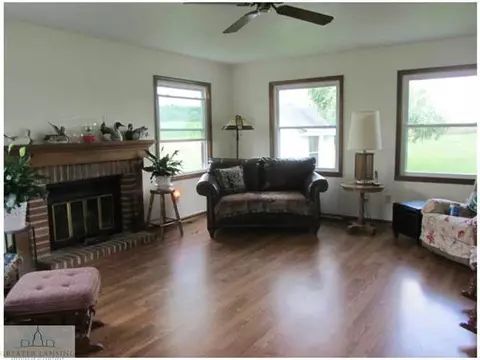 6942 E Cutler, Bath, MI 48808 photo 4