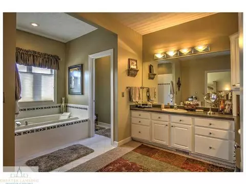 506 Shoreline Dr, Dewitt, MI 48820 photo 9
