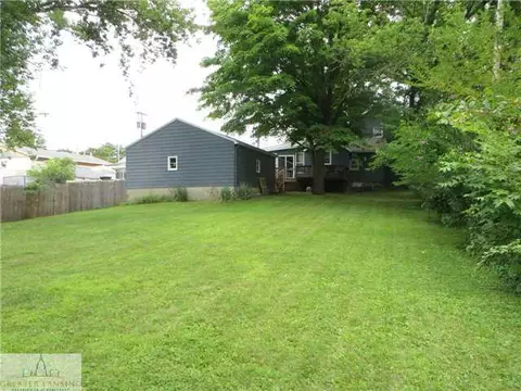 126 E Washington, Dimondale, MI 48821 photo 12