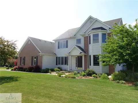 3363 Hidden Rdg, Dewitt, MI 48820 photo 1