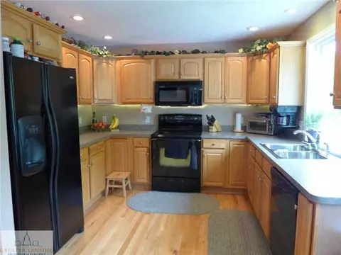 5593 E Price St, Saint Johns, MI 48879 photo 7