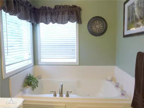 5593 E Price St, Saint Johns, MI 48879 photo 13