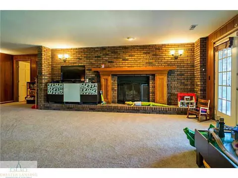 310 W Dill, Dewitt, MI 48820 photo 19