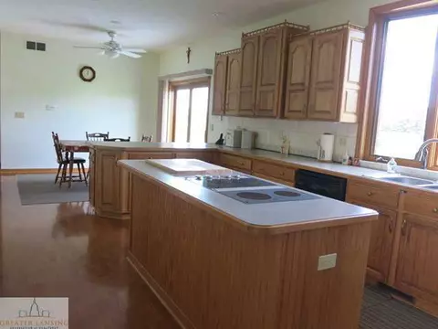 6568 W Howe Rd, Dewitt, MI 48820 photo 8
