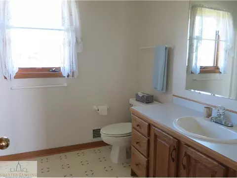 6568 W Howe Rd, Dewitt, MI 48820 photo 16