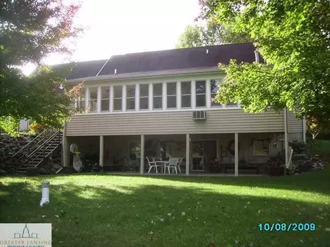 9611 Coleman, Haslett, MI 48840 photo 2