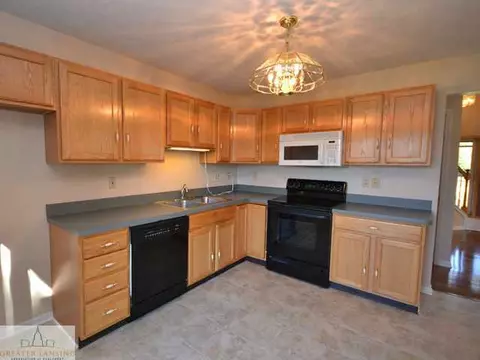 1601 Downing, Haslett, MI 48840 photo 5