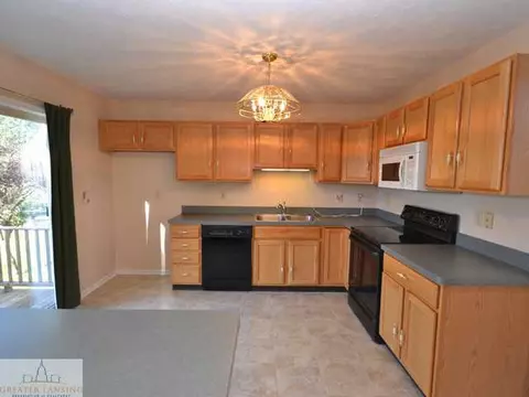 1601 Downing, Haslett, MI 48840 photo 4