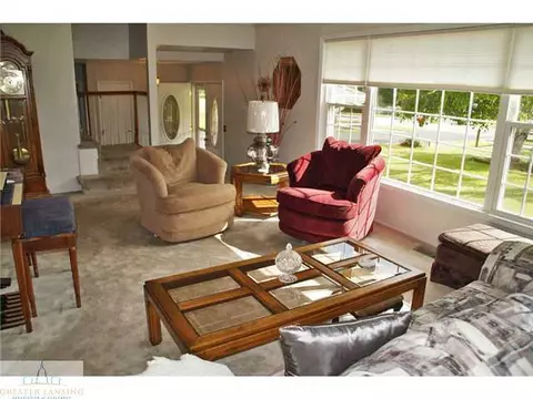 1807 Willowbrook, Lansing, MI 48917 photo 4