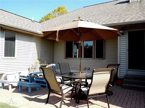 13102 Hide Away Ln, Dewitt, MI 48820 photo 2
