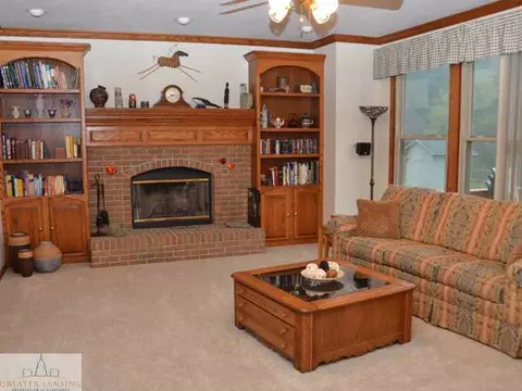 720 Piper Rd, Haslett, MI 48840 photo 2