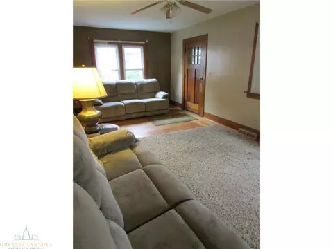 308 Elm St, Mason, MI 48854 photo 3
