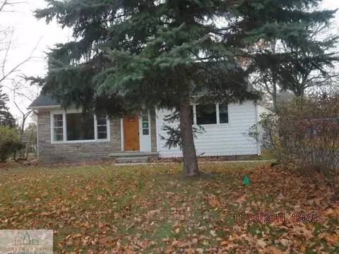 203 Maple Ave, Alma, MI 48801 photo 1