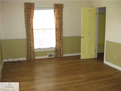 303 N N Brg, Dewitt, MI 48820 photo 18