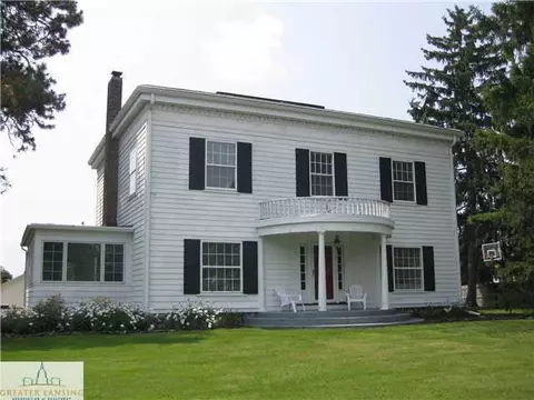 303 N N Brg, Dewitt, MI 48820 photo 2