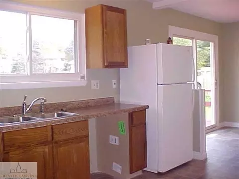 4018 Heathgate, Lansing, MI 48911 photo 5