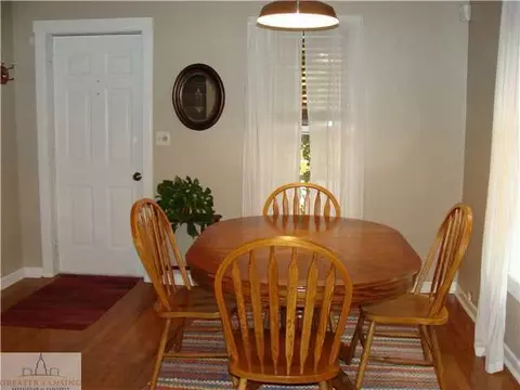 218 E Main St, Grand Ledge, MI 48837 photo 3